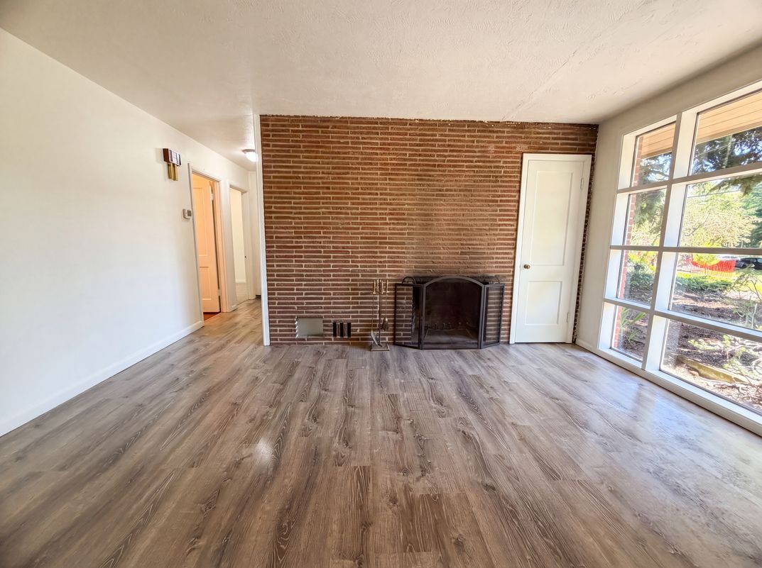 Photo 6 of 16 of 4219 SE Ellis St, Portland, OR