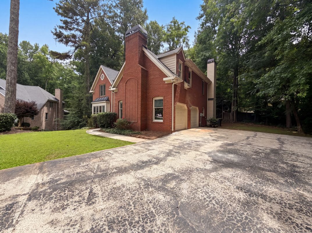 Photo 25 of 28 of 644 Laurel Wood Dr SW, Marietta, GA