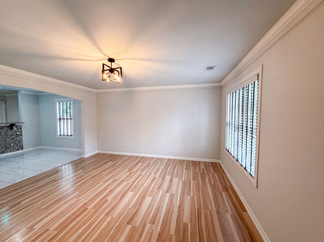 Photo 6 of 21 of 7329 Hidden Creek Dr, Charlotte, NC