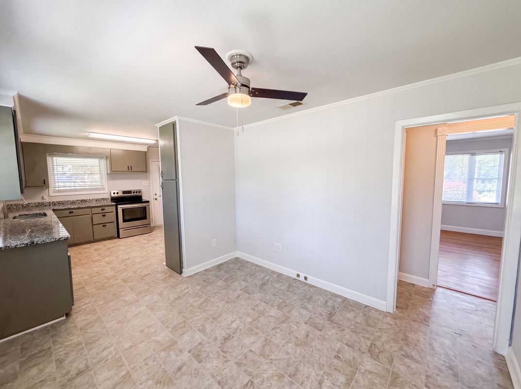 Photo 8 of 21 of 608 E Ryder Ave, Landis, NC