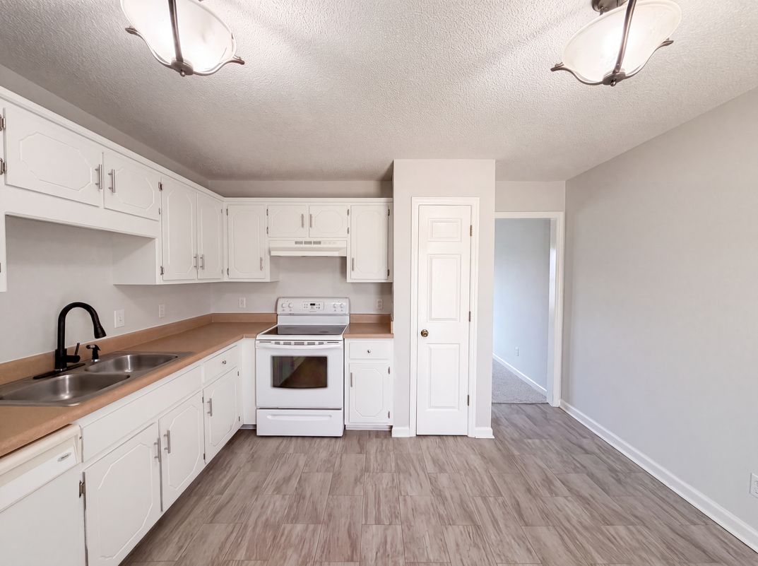 Photo 6 of 17 of 234 Grassmire Dr, Clarksville, TN