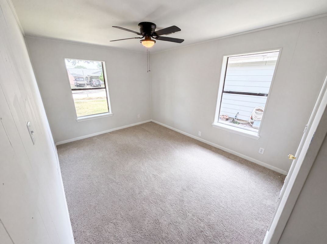 Photo 13 of 20 of 10502 Bessemer St, Houston, TX