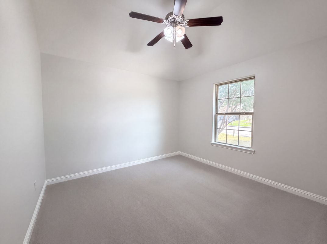 Photo 13 of 19 of 120 Donna Cir, Granbury, TX