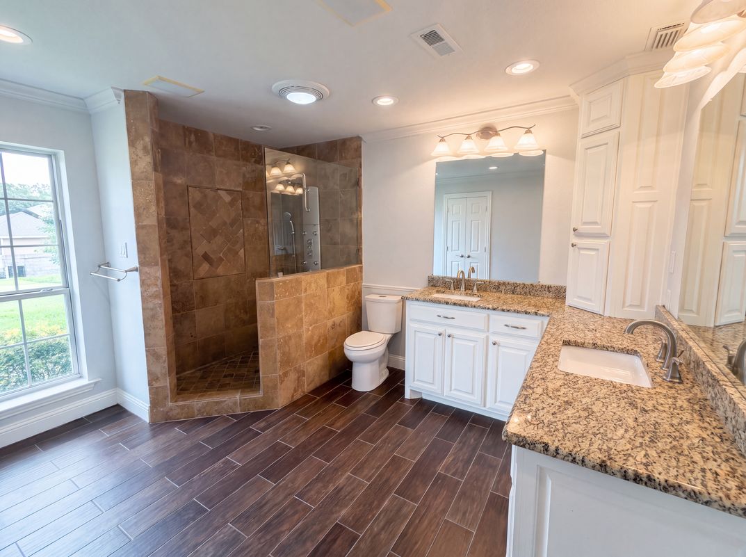 Photo 18 of 22 of 3308 Brookhaven Club Dr, Dallas, TX