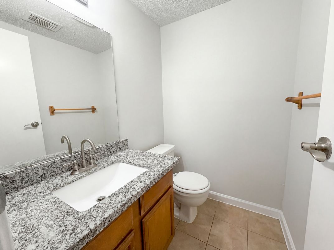 Photo 10 of 16 of 12300 Brookglade Cir, Houston, TX