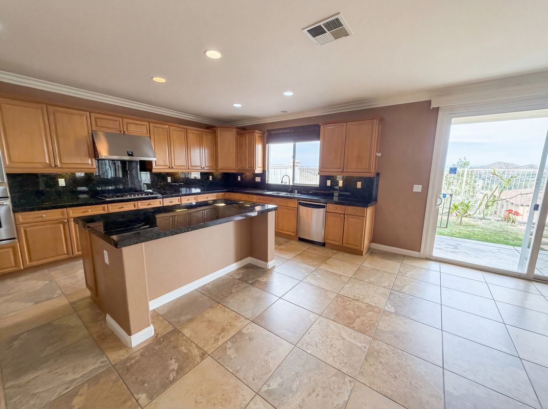 Photo 45 of 60 of 23 Plaza Modena, Lake Elsinore, CA