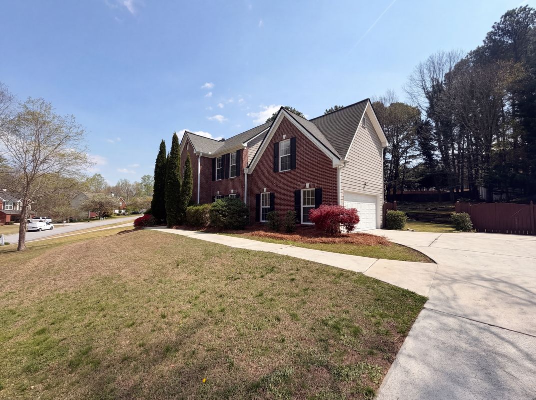 Photo 9 of 25 of 3099 Brooksong Way, Dacula, GA