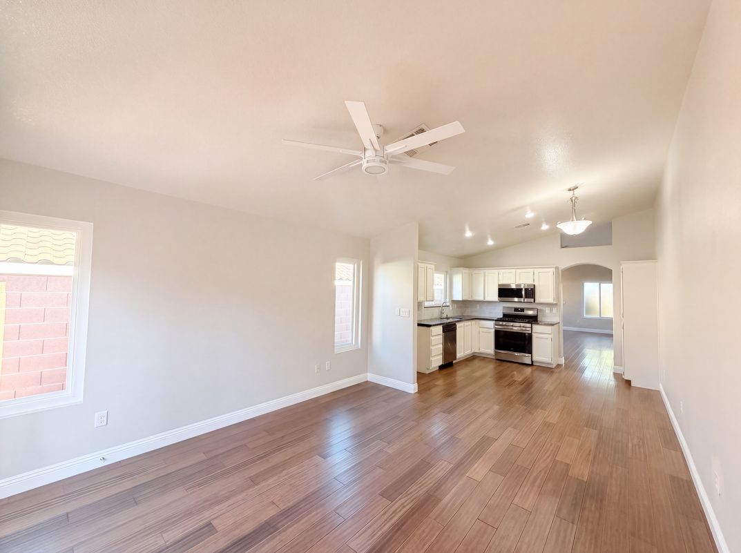Photo 11 of 39 of 8032 Tailwind Ave, Las Vegas, NV