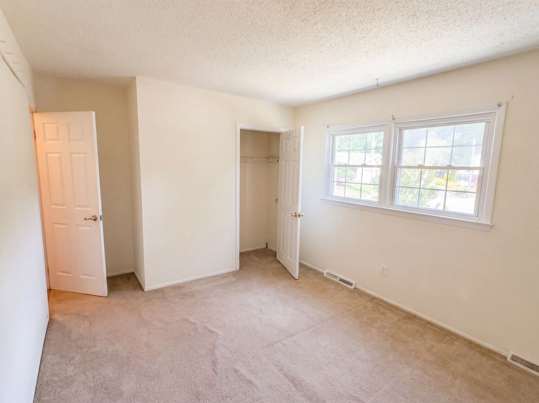 Photo 11 of 25 of 24 Hogan Ct, Little Egg Harbor , NJ