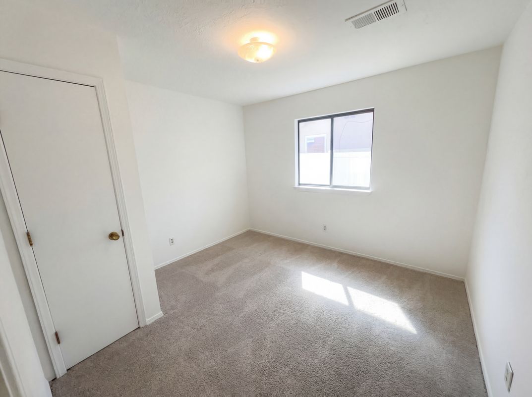 Photo 18 of 21 of 1229 Kirby St NE, Albuquerque, NM