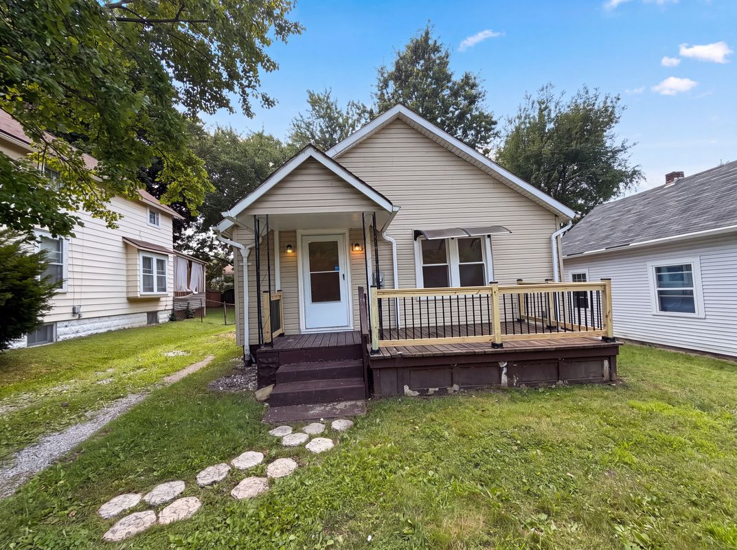 Photo 18 of 20 of 736 Bettes Ave, Akron, OH