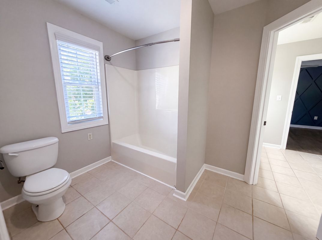 Photo 12 of 23 of 114 Stirling Heights Ln, Fort Mill, SC