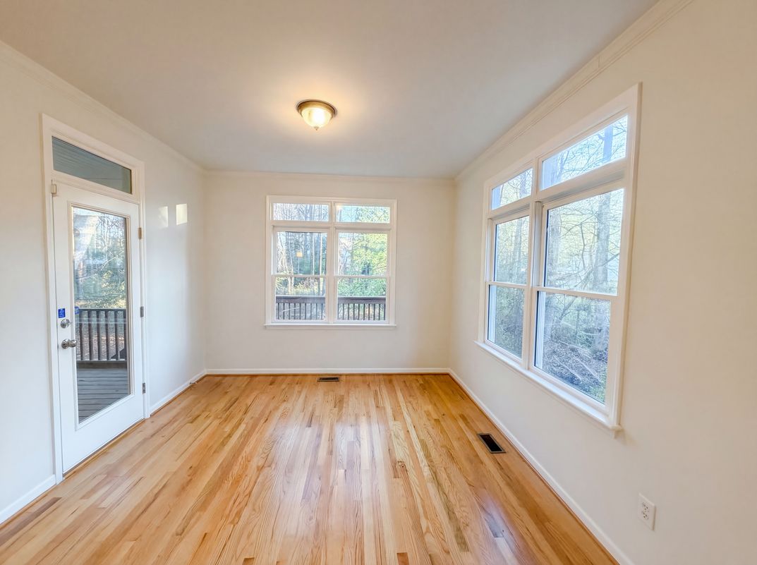 Photo 8 of 18 of 729 E Ivy Valley Dr, Fuquay Varina, NC