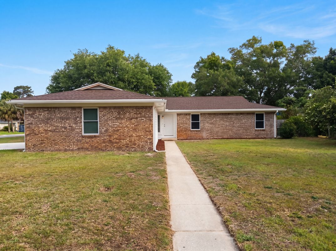 Photo 20 of 22 of 7746 Grundy St, Pensacola, FL