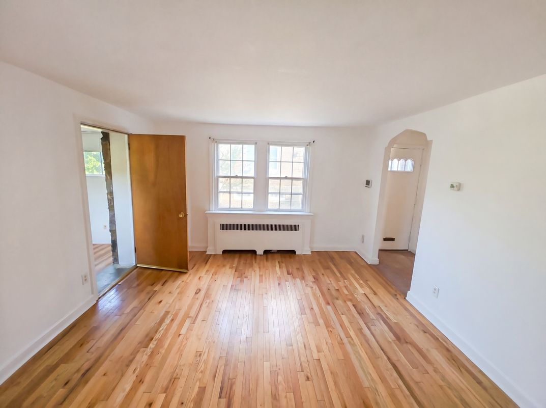 Photo 6 of 45 of 727 Cypress St, Lansdowne, PA