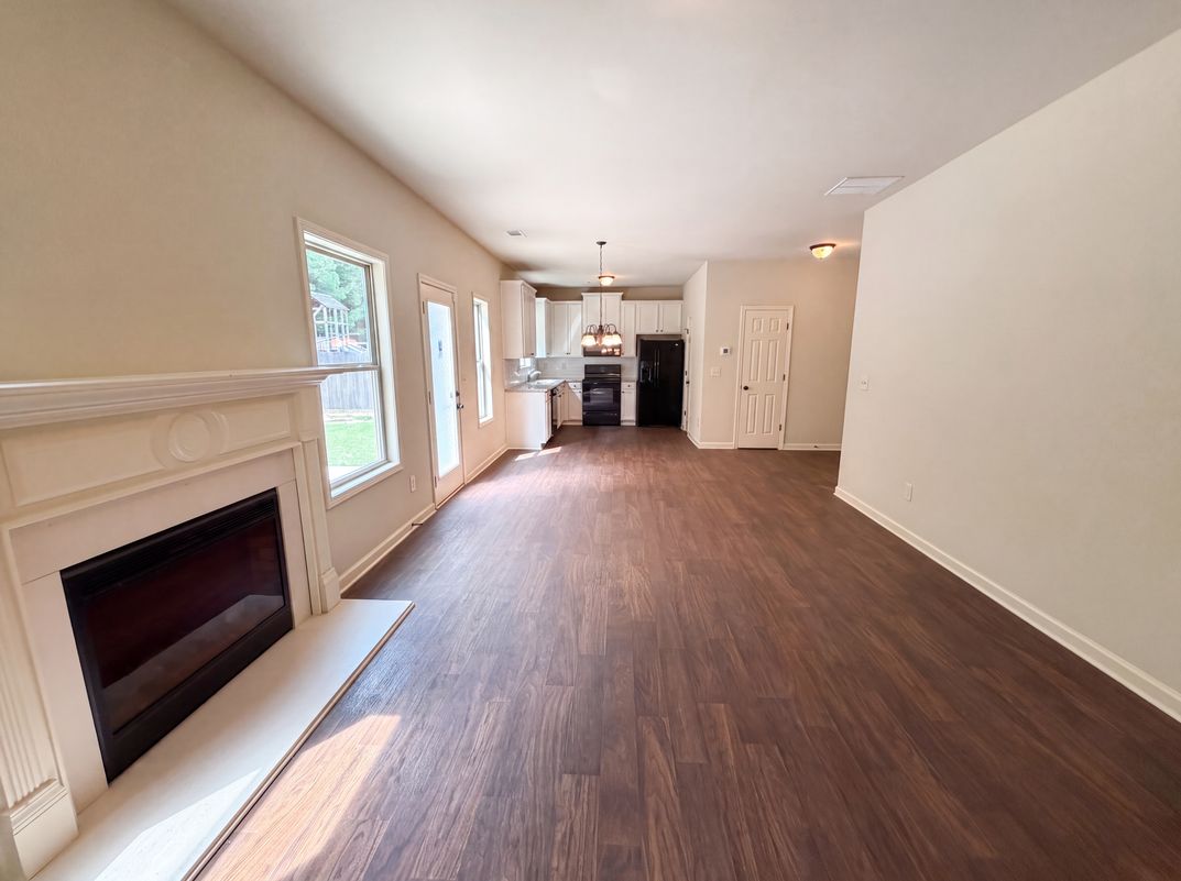 Photo 16 of 45 of 1036 Glenwyck Dr, Braselton, GA