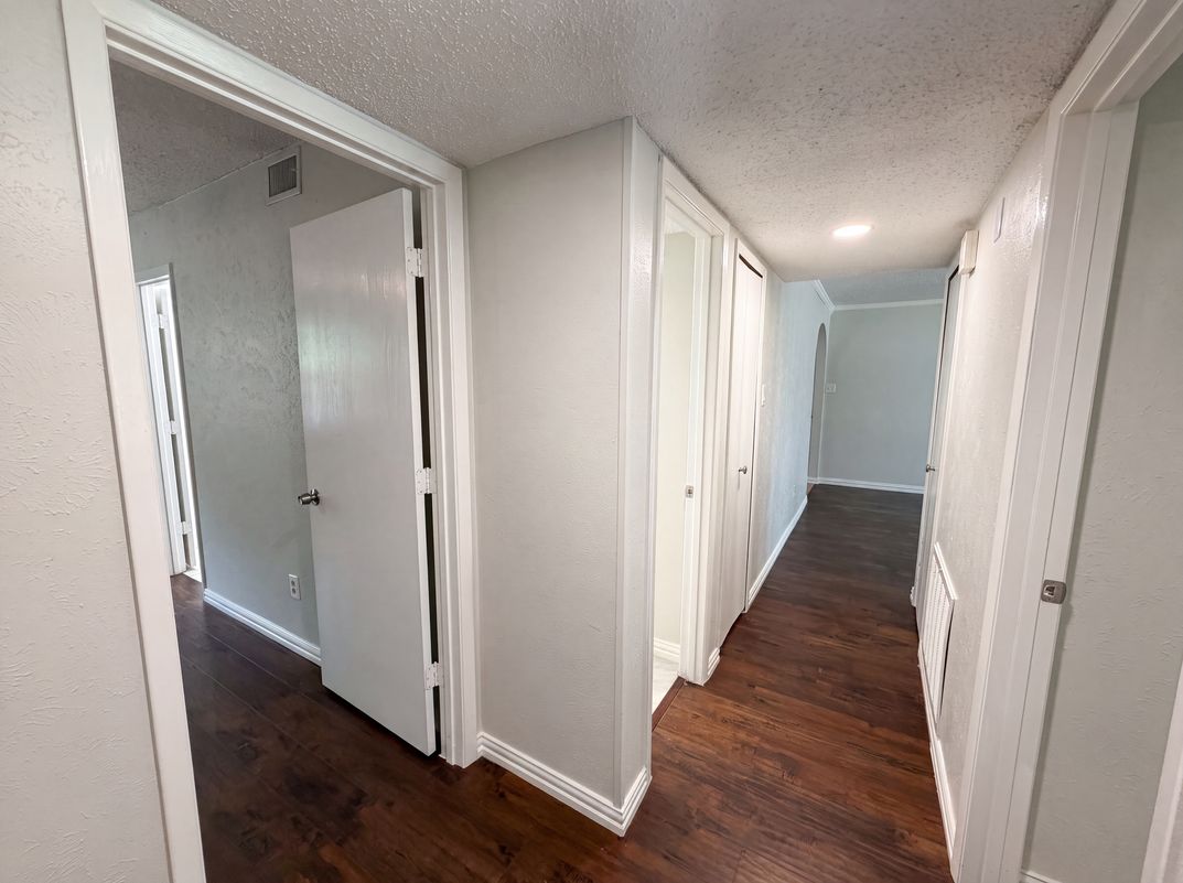Photo 12 of 25 of 5608 Cherilee Ln, Haltom City, TX