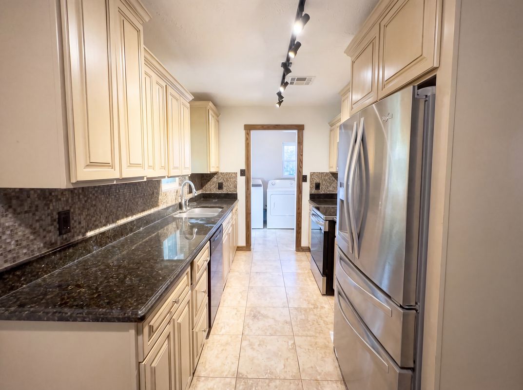 Photo 8 of 26 of 5310 Mimosa Ln, Las Cruces, NM