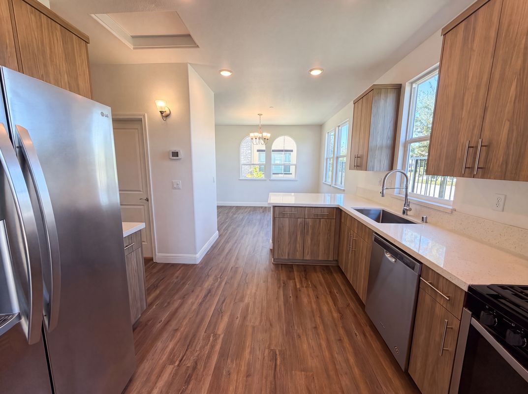 Photo 10 of 30 of 10801 Portico Cir, Rancho Cordova, CA