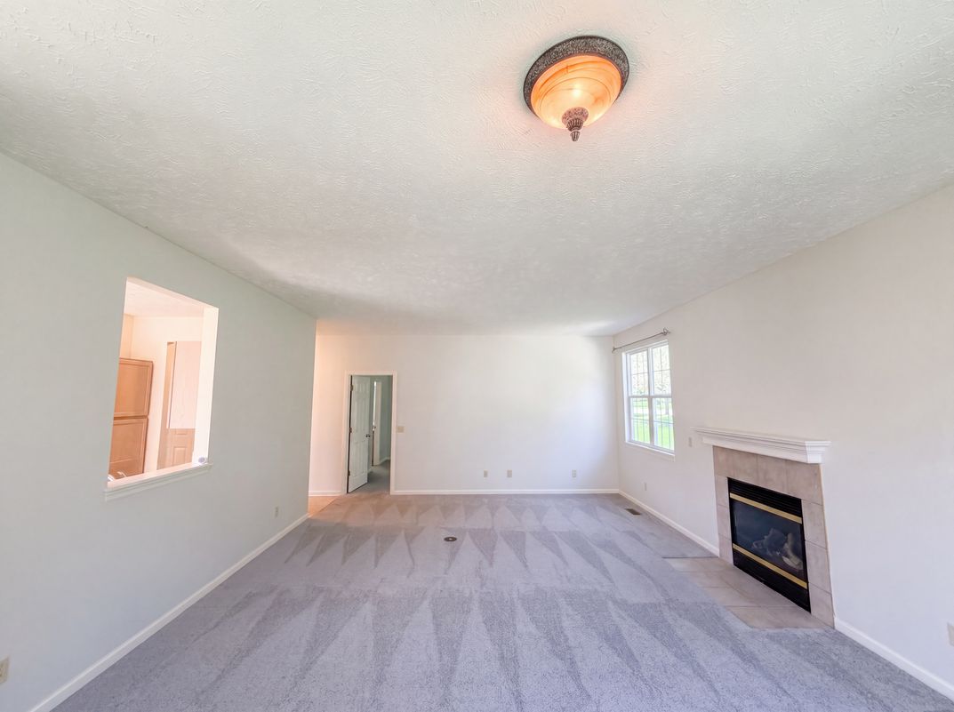 Property photo 3 of 8757 Roberts Ct