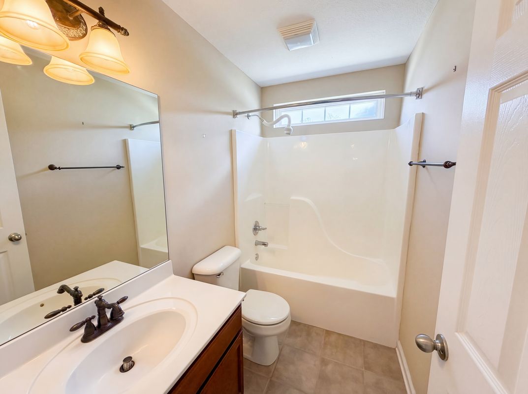 Photo 5 of 26 of 6937 Bucksland Dr, Ooltewah, TN