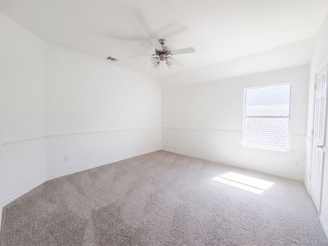 Photo 13 of 20 of 1232 Spanish Moss Dr, Savannah, TX
