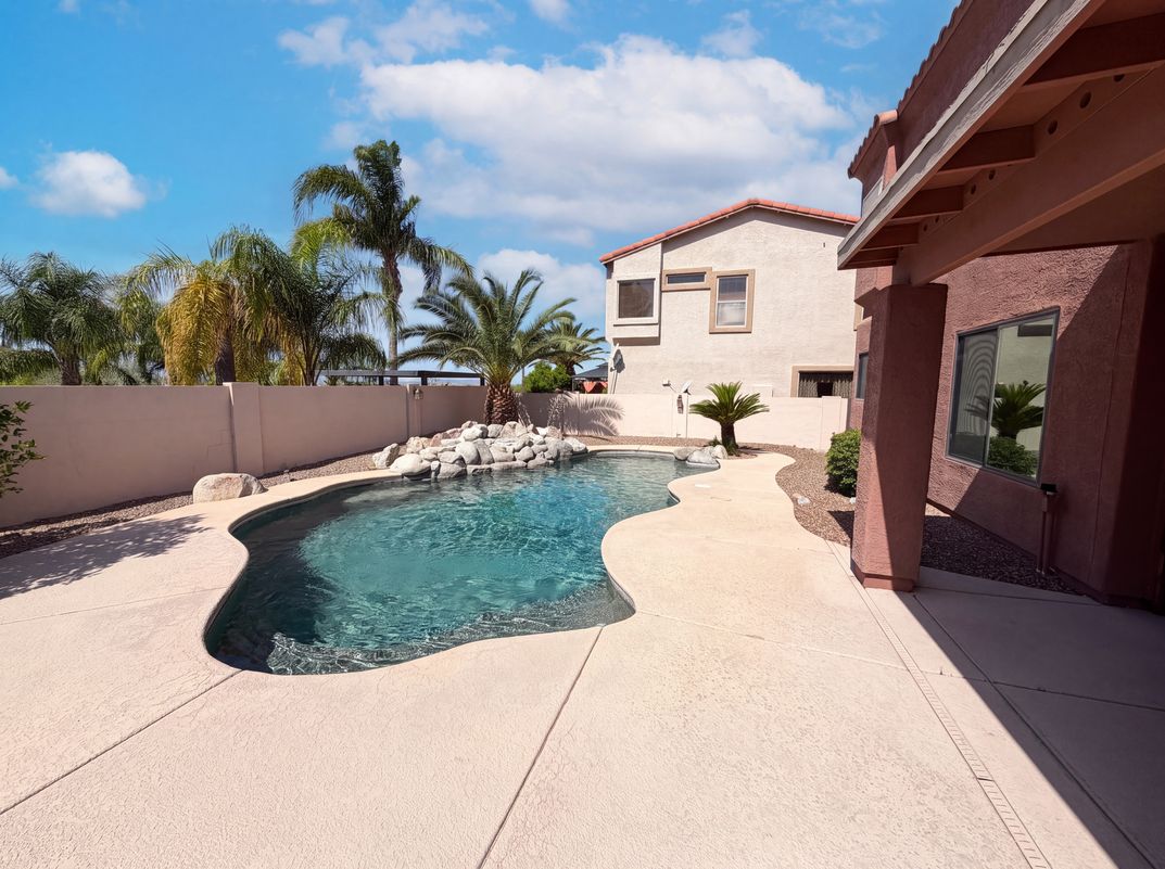 Photo 5 of 28 of 2083 W Arizona Rose Dr, Tucson, AZ