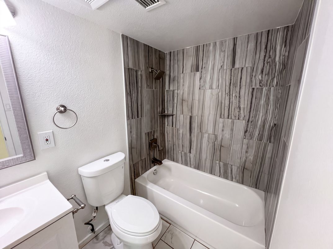 Photo 12 of 20 of 14838 N 33rd Dr, Phoenix, AZ