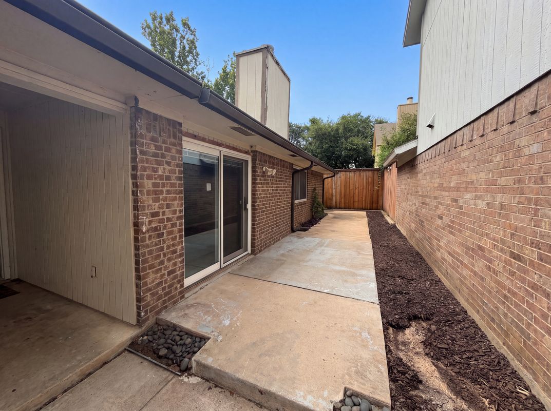 Photo 19 of 21 of 2604 Leo Dr, Garland, TX