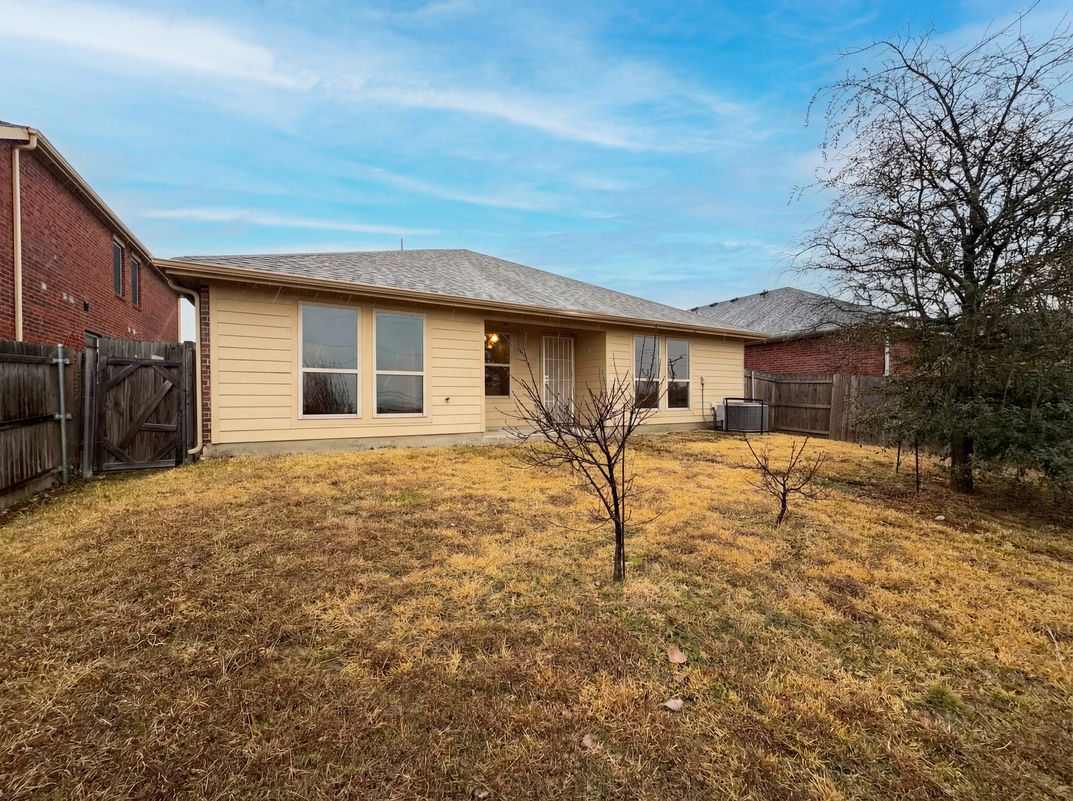 Photo 23 of 24 of 2553 Cumberland Trl, Balch Springs, TX