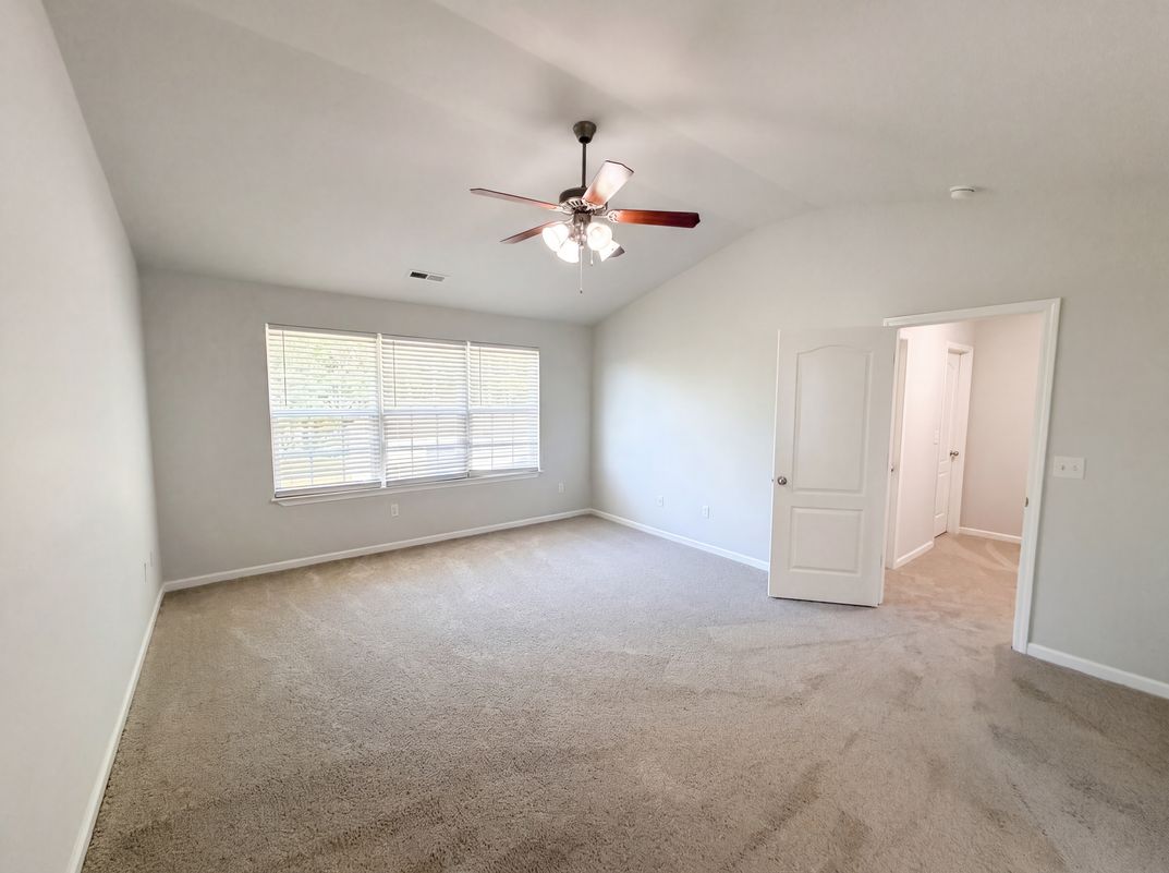 Photo 10 of 21 of 129 Saddlebrook Ave, Pickens, SC
