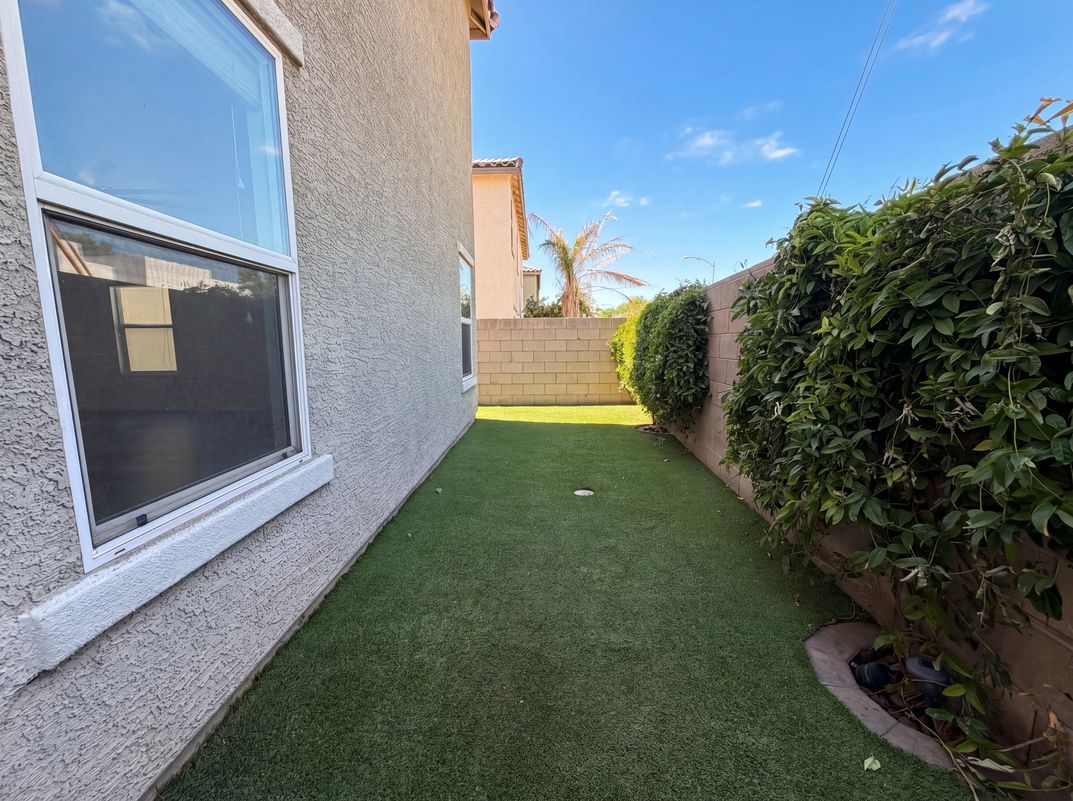 Photo 5 of 26 of 6603 Angelina St, Las Vegas, NV