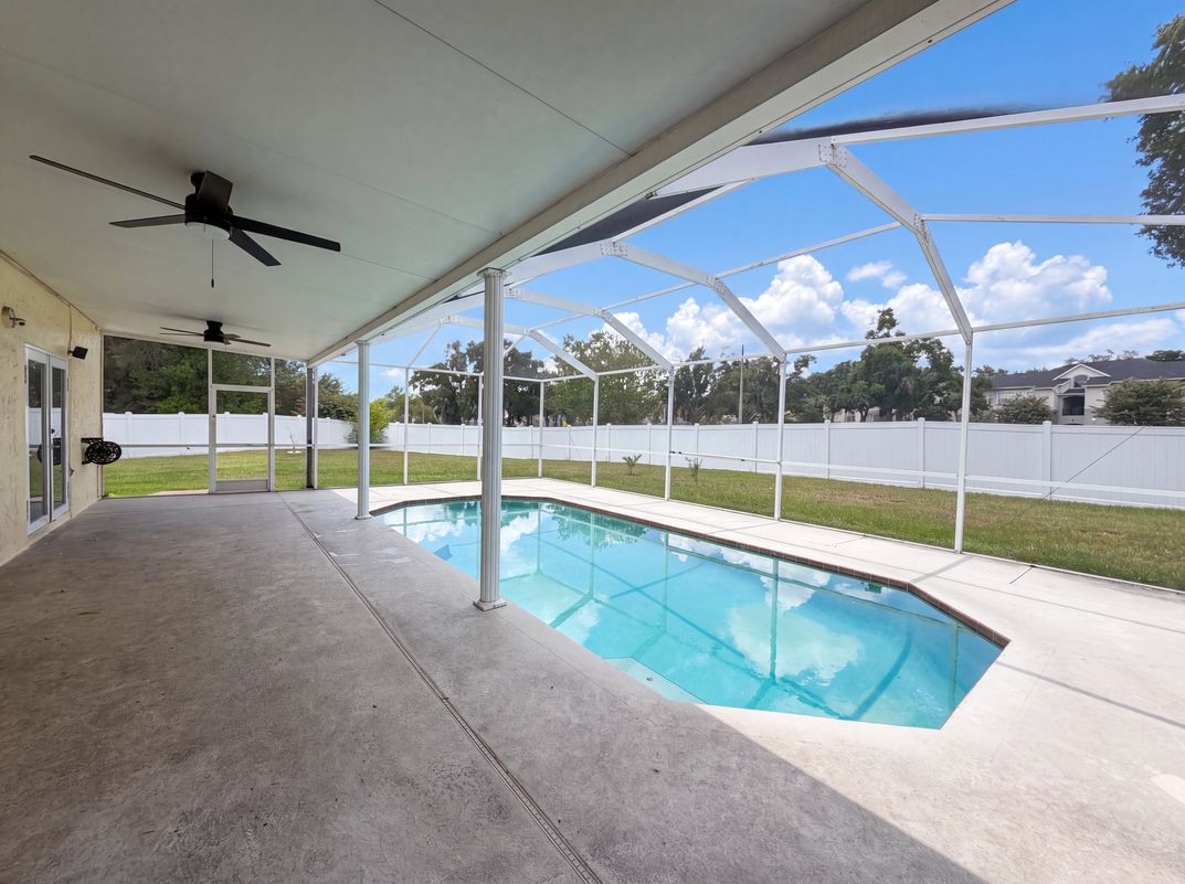 Photo 19 of 22 of 1701 Larabie Ct, Brandon, FL