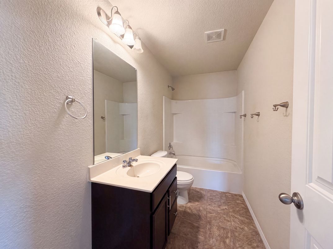 Photo 14 of 22 of 9201 Benevolent Ct, Aubrey, TX