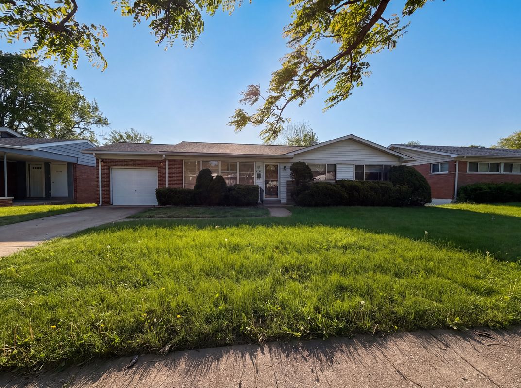 Photo 16 of 18 of 1136 Burch Ln, Saint Louis, MO