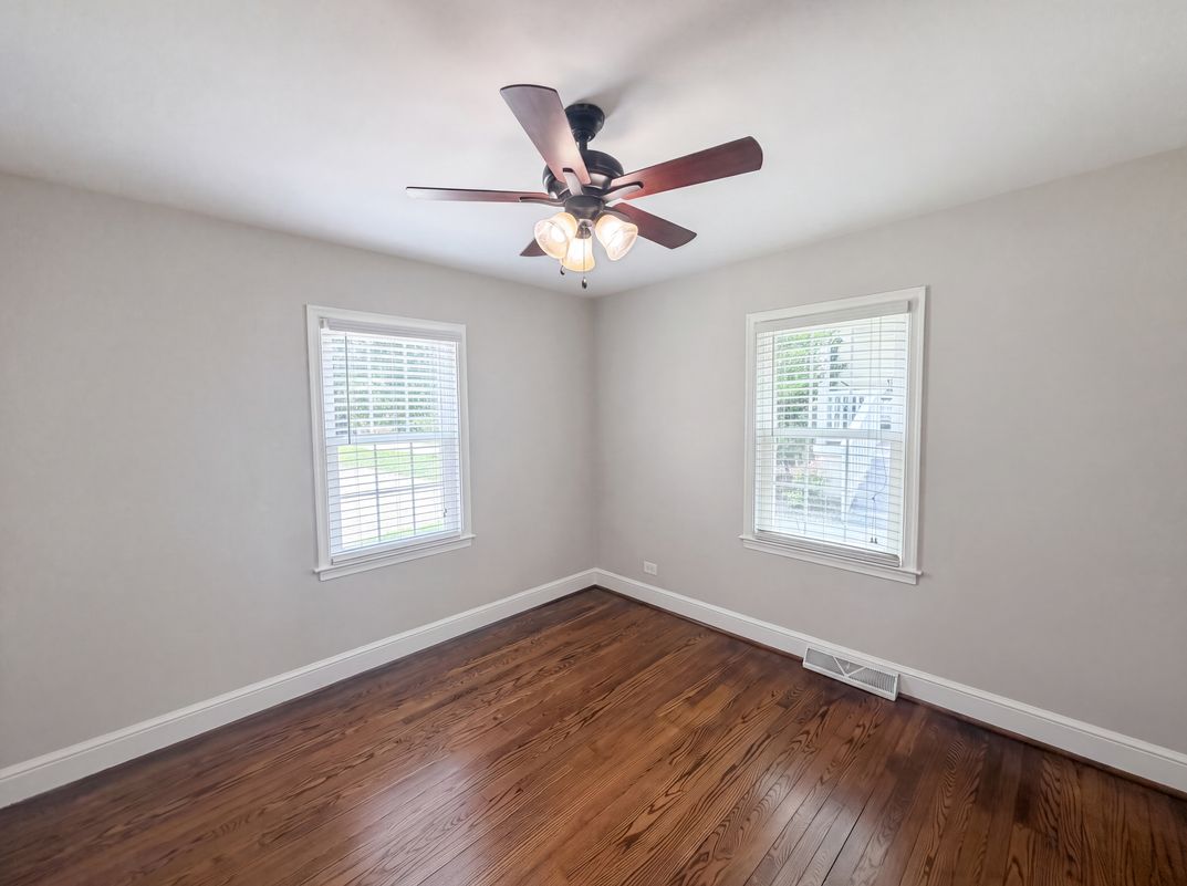 Photo 4 of 17 of 1712 N Roxboro St, Durham, NC