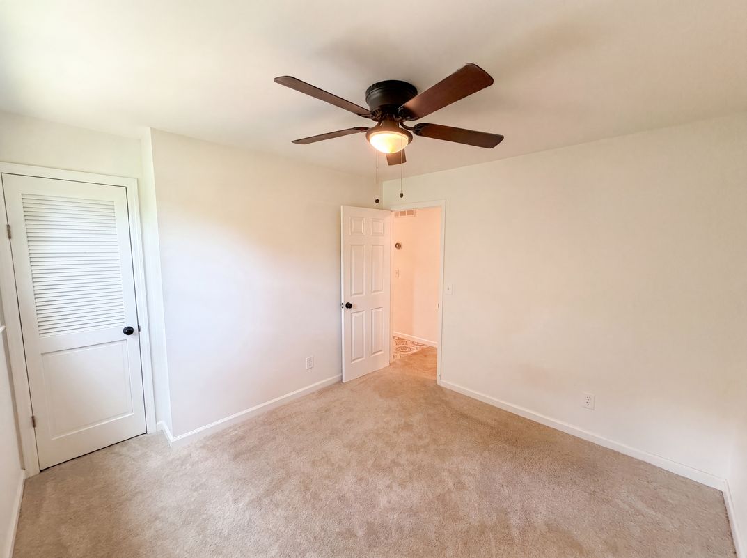 Photo 12 of 21 of 509 Spring Park Dr, Canton, GA