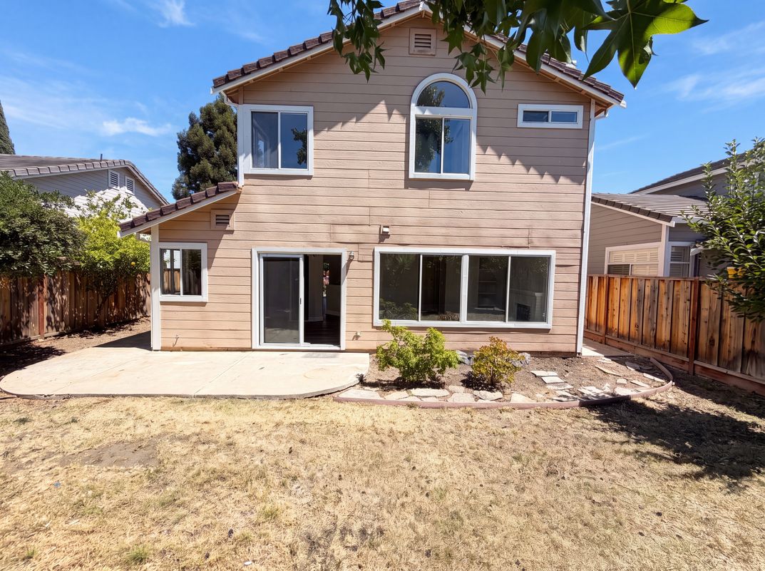 Photo 5 of 41 of 5150 Brookfield Ct, Antioch, CA
