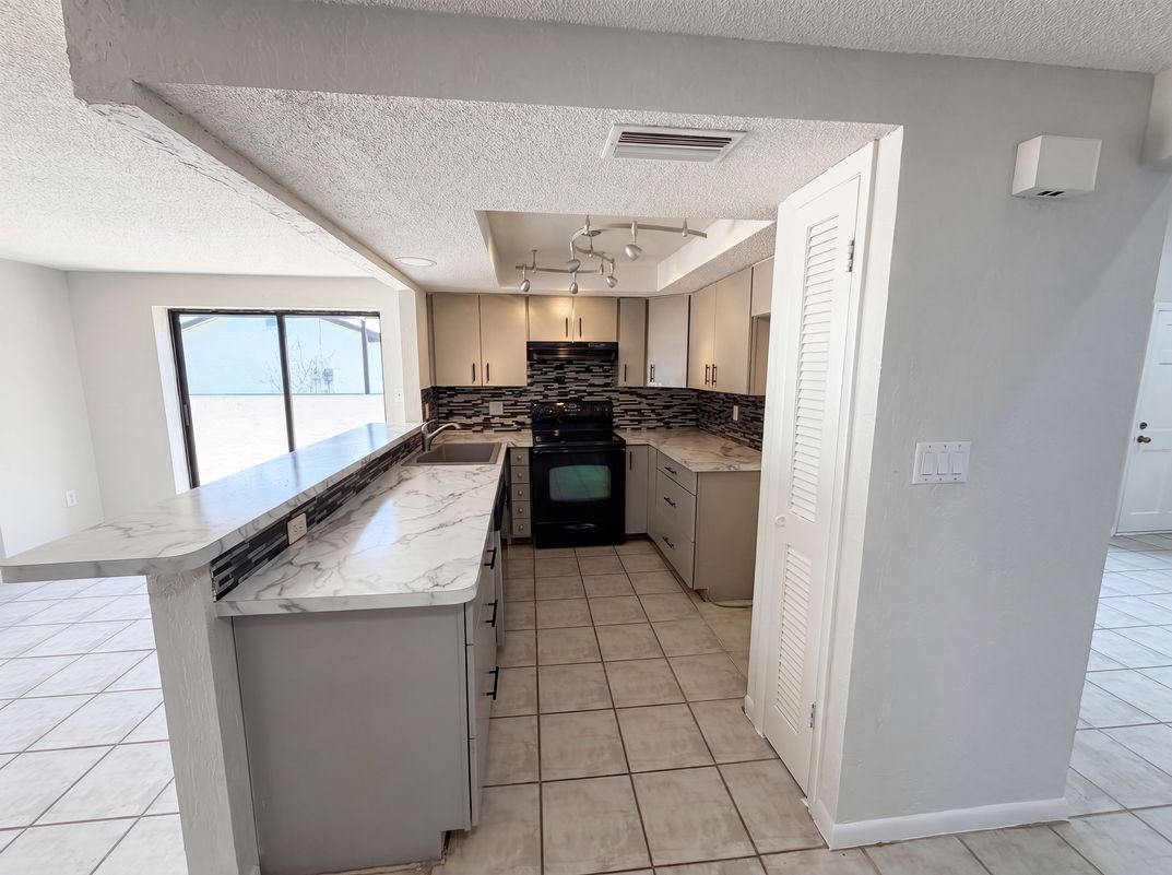 Photo 6 of 24 of 8 Bumelia Ct, Homosassa, FL