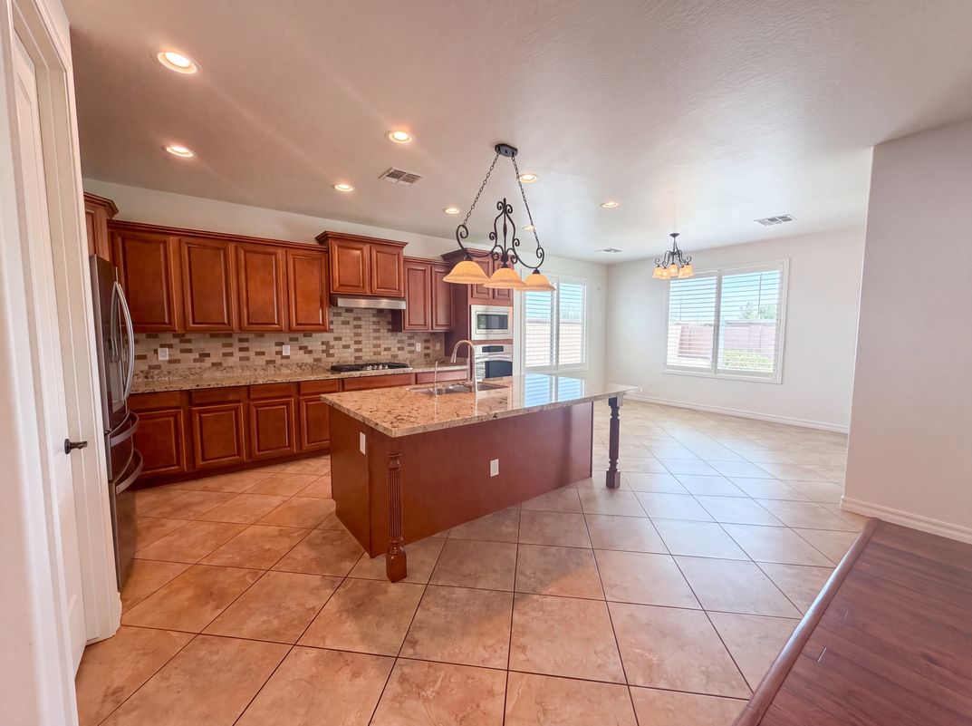 Photo 10 of 27 of 11 W Canyon Way, Chandler, AZ