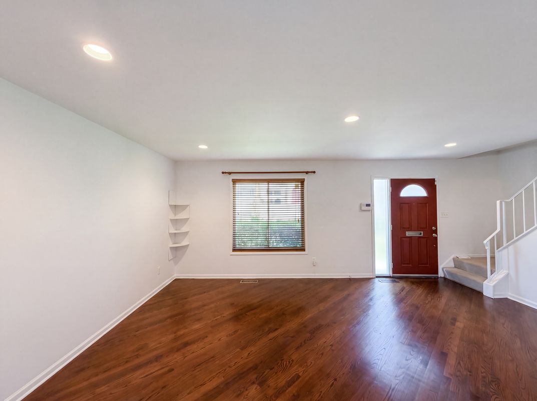 Photo 16 of 20 of 9983 Ridgeline Dr, Montgomery Village, MD