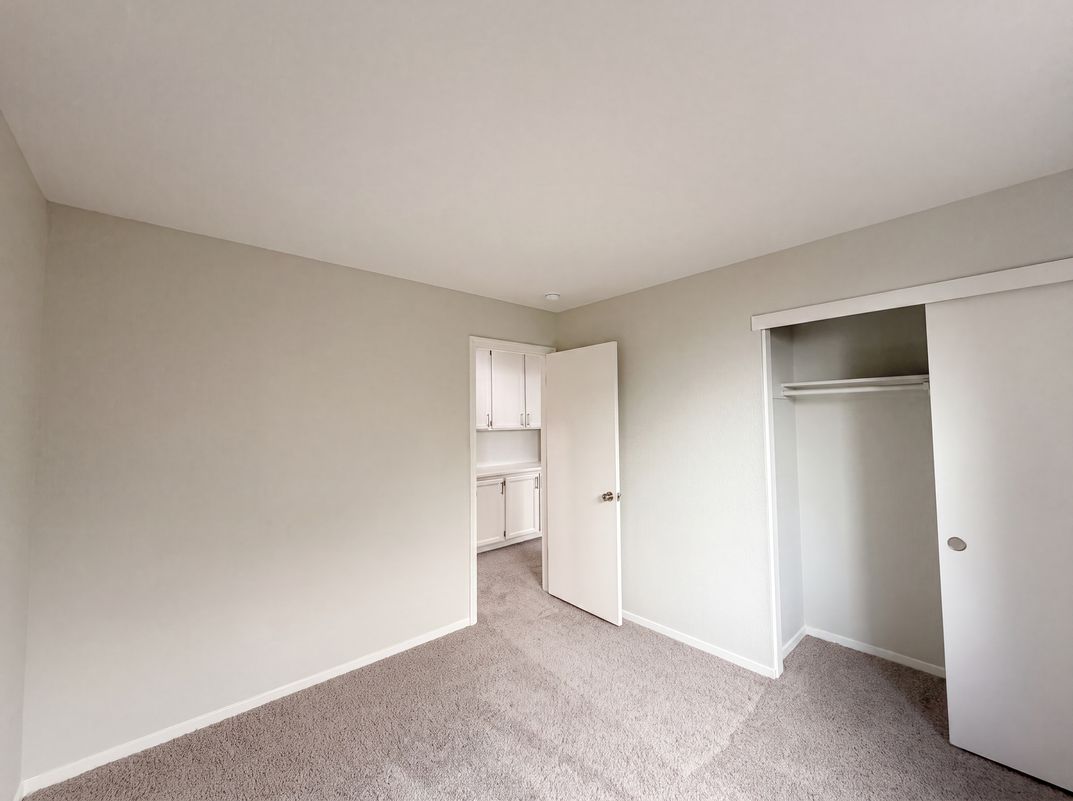 Photo 22 of 45 of 1570 Arcola Ave, Sacramento, CA