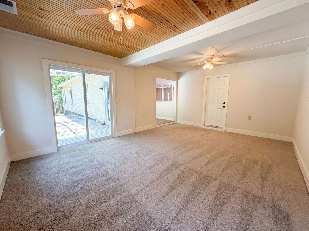 Photo 11 of 22 of 300 Indigo Rd, Goose Creek, SC