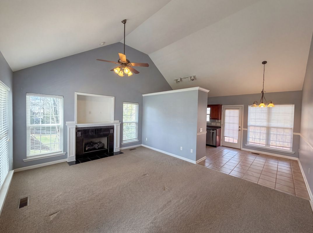 Photo 3 of 26 of 6937 Bucksland Dr, Ooltewah, TN