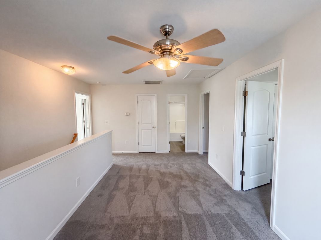 Photo 10 of 20 of 4824 Yellow Locust Dr, Browns Summit, NC