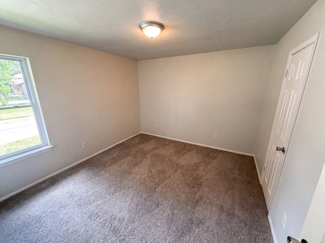 Photo 12 of 19 of 17014 Fid Ct, Crosby, TX