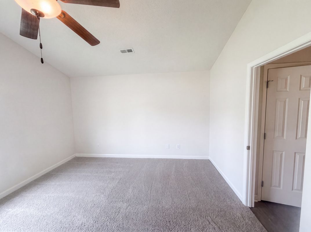 Photo 13 of 17 of 2110 Carlisle Way, High Point, NC