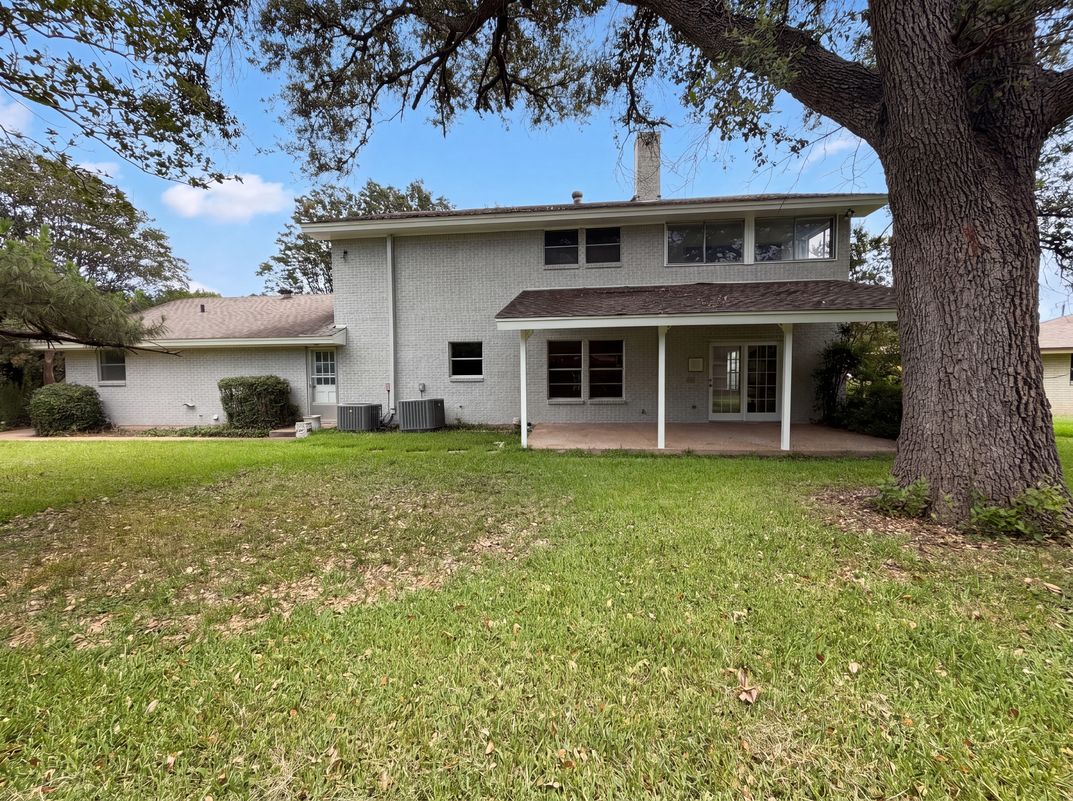 Photo 5 of 23 of 4612 Kenway Ct, Fort Worth, TX