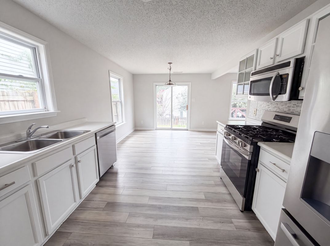 Photo 7 of 23 of 4468 Norfleet St, Concord, NC