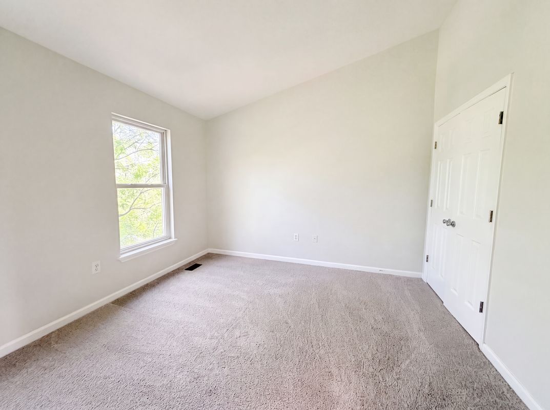 Photo 18 of 27 of 1031 Cutter St, Cincinnati, OH